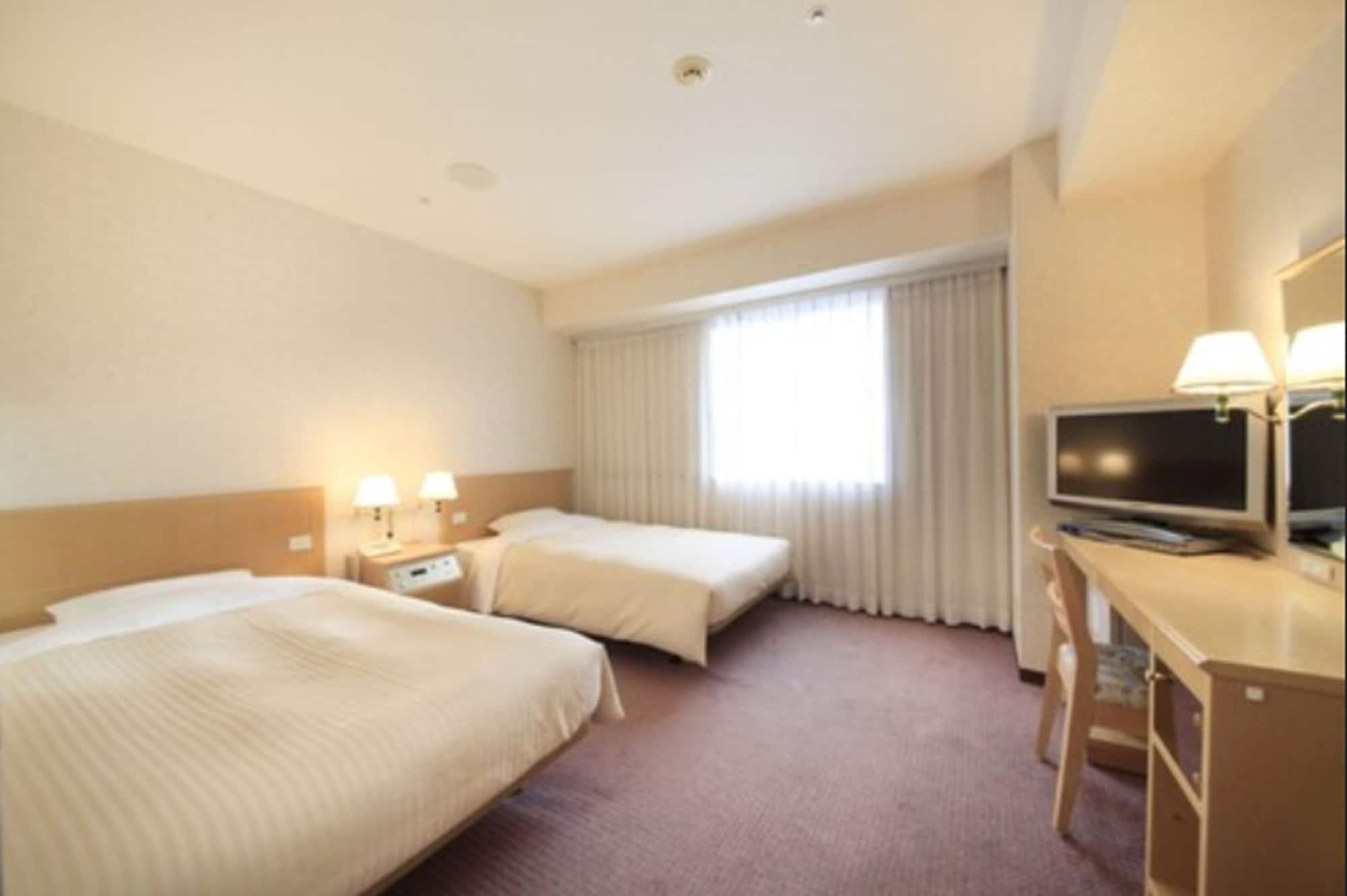 Kofu Washington Hotel Plaza Bagian luar foto