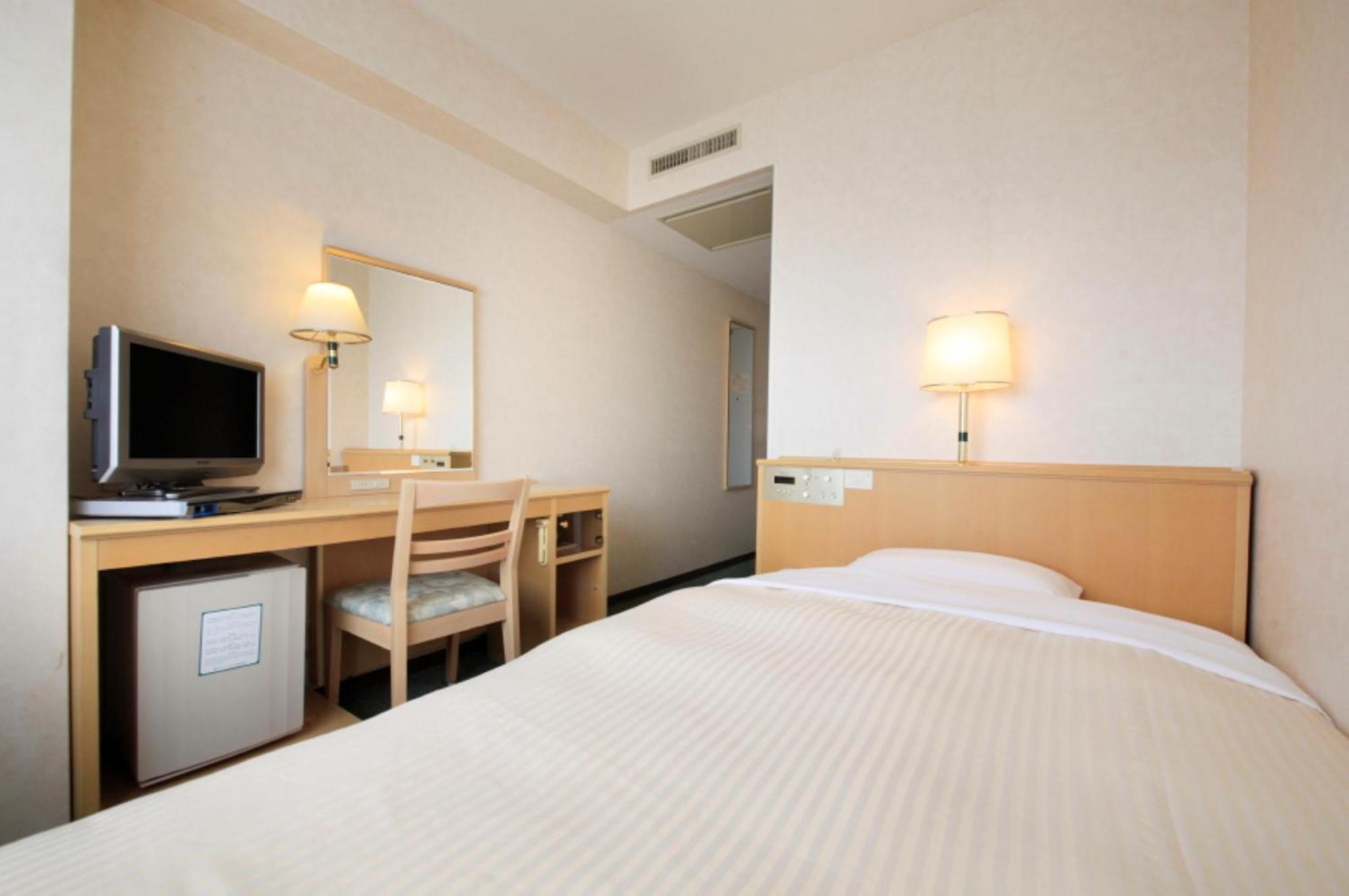 Kofu Washington Hotel Plaza Bagian luar foto