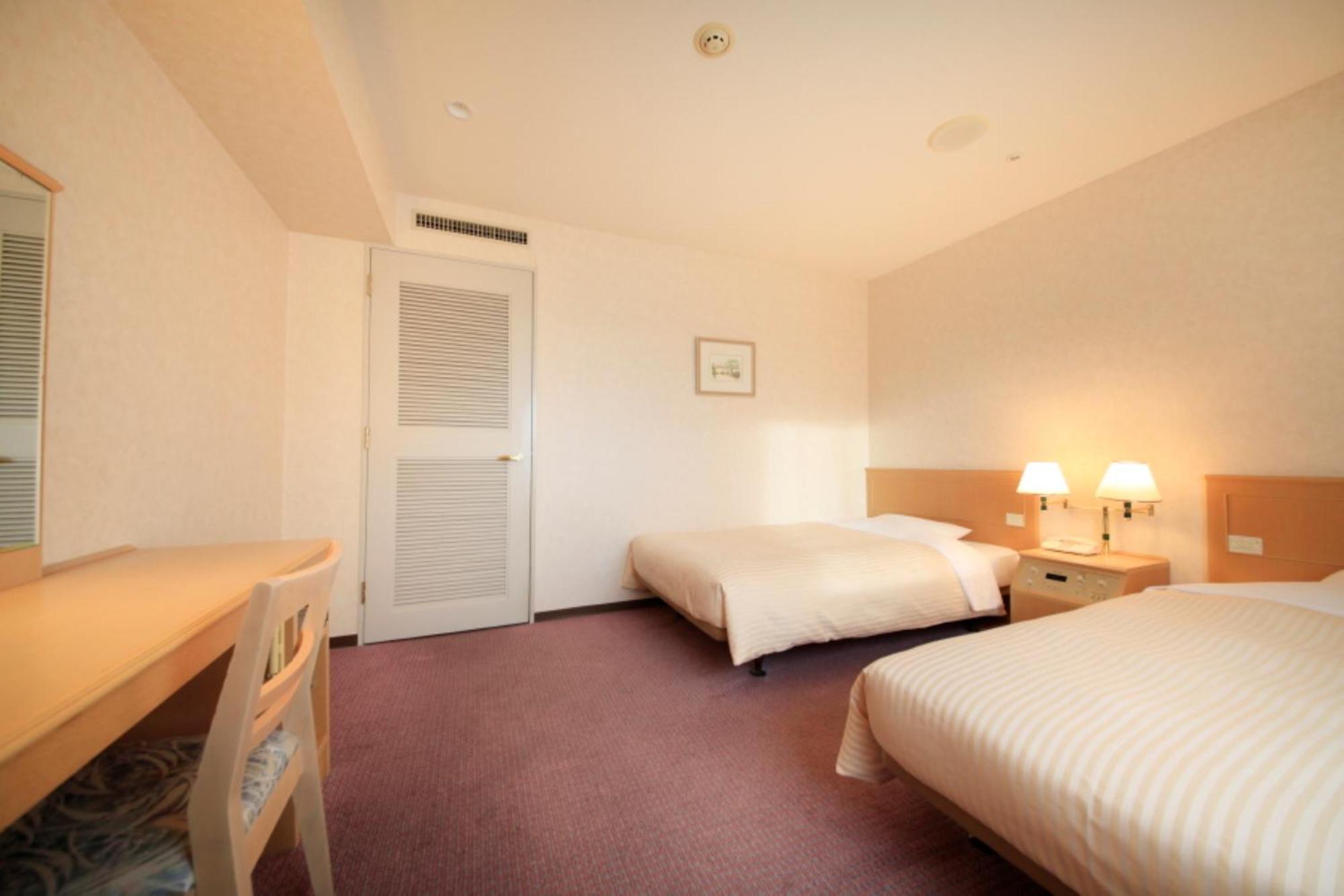 Kofu Washington Hotel Plaza Bagian luar foto